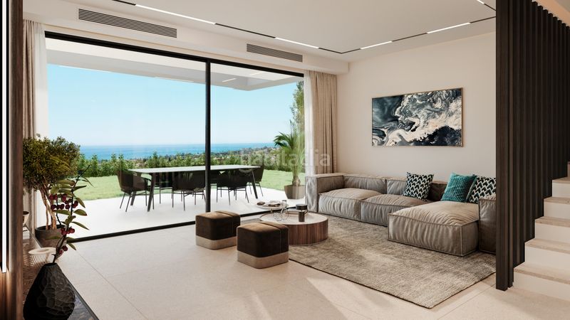 Foto eadf644c-c081-4792-8a05-189ca8ce3edf. Casa adossada amb aparcament piscina a Elviria Marbella