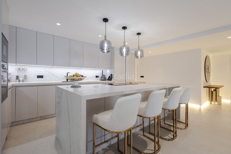 Foto 9cb9835d-8703-4f3c-acad-2292aeece309. Apartament amb aparcament piscina a lomas de Marbella club Marbella