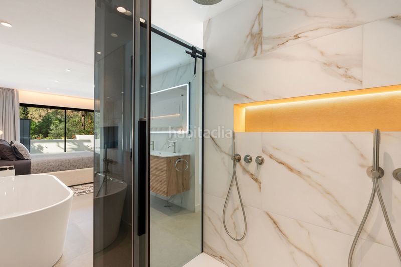 Foto c0ecd051-e1d9-43df-b01d-f37ff9278d0c. Apartament amb aparcament piscina a lomas de Marbella club Marbella
