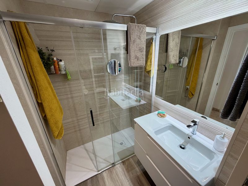 Foto bcd4de66-d157-4d74-b155-41a7fb3695d2. Apartament amb aparcament a puerto de Estepona Estepona