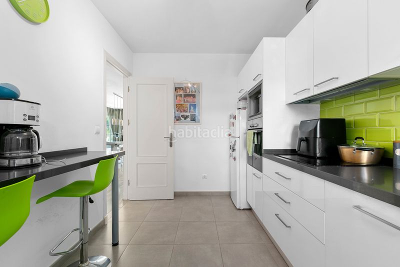 Foto 1ac5c89a-6471-47a0-999d-e5cddc7f824c. Casa adossada a Bel - Air Estepona