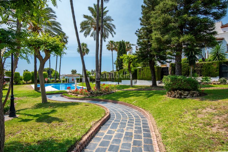 Foto 2a262a2a-4e91-42f5-8a5b-f31bdfc273ba. Casa adossada a Bel - Air Estepona