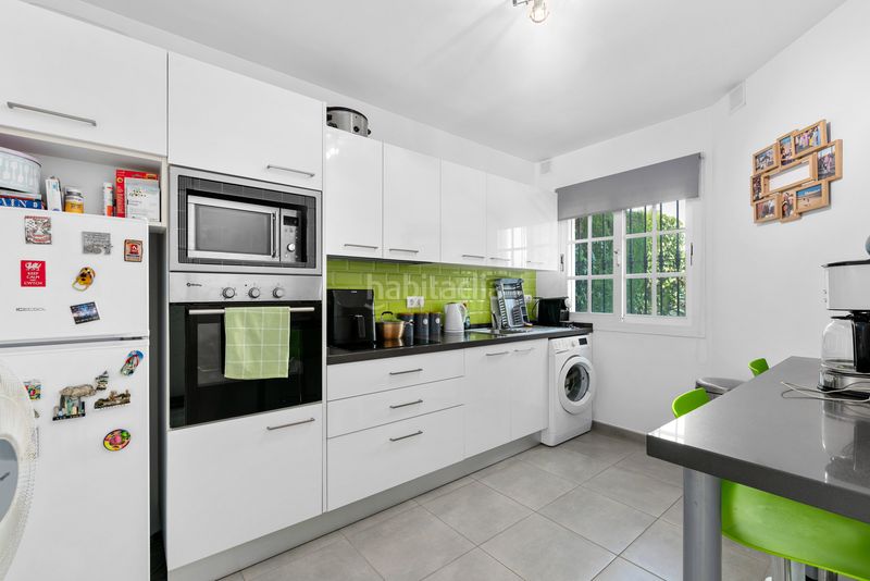 Foto dac3ed02-83df-4ba4-b9ab-c4326897fac3. Casa adossada a Bel - Air Estepona