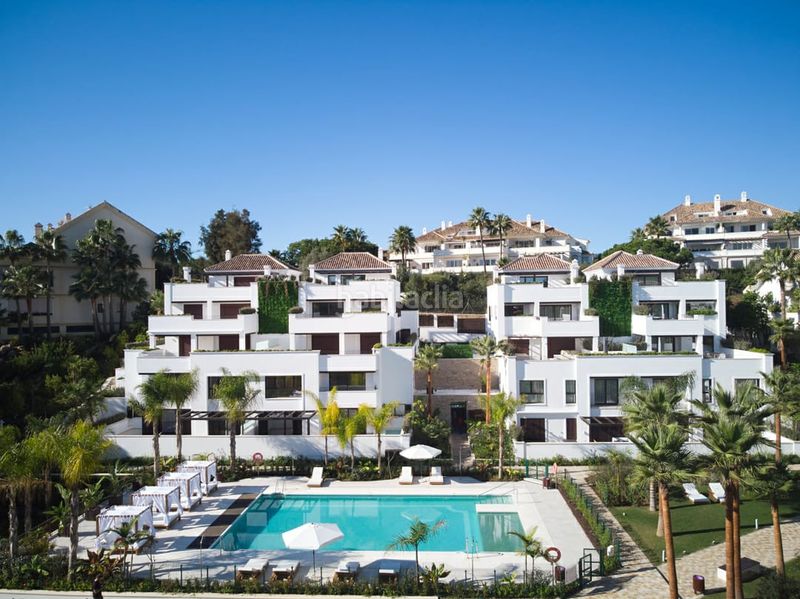 Foto 2fd4b7d4-a6df-4856-8410-1f670a2de6aa. Àtic amb aparcament piscina a Puente Romano Marbella