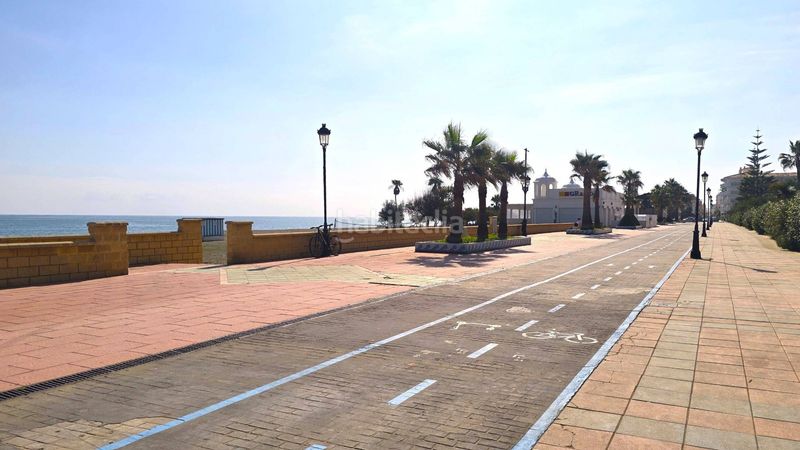 Foto b4a28a33-59cf-4d9c-9237-0d99f115708a. Planta baixa amb aparcament piscina a San Luis de Sabinillas Manilva