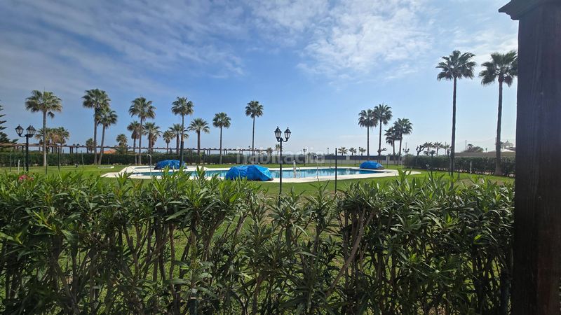Foto d7fa3fe1-a090-4f0a-aba0-6c65183bbc35. Planta baixa amb aparcament piscina a San Luis de Sabinillas Manilva