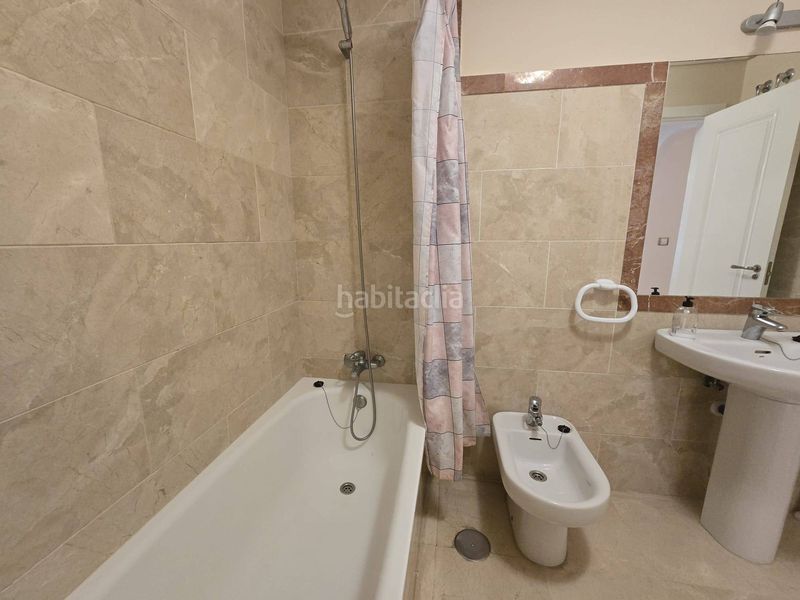 Foto dd2c7f0a-0645-49e4-a3bd-f3bd790c8c7c. Planta baixa amb aparcament piscina a San Luis de Sabinillas Manilva