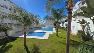 Dúplex  Calle calle villa borghese. Dúplex luminoso en zona privilegiada de estepona con amplia terr