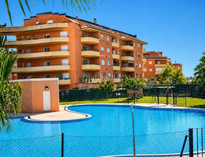 Foto 910223bd-50ba-4829-bff3-19c92653b9a2. Apartament amb calefacció aparcament piscina a San Luis de Sabinillas Manilva
