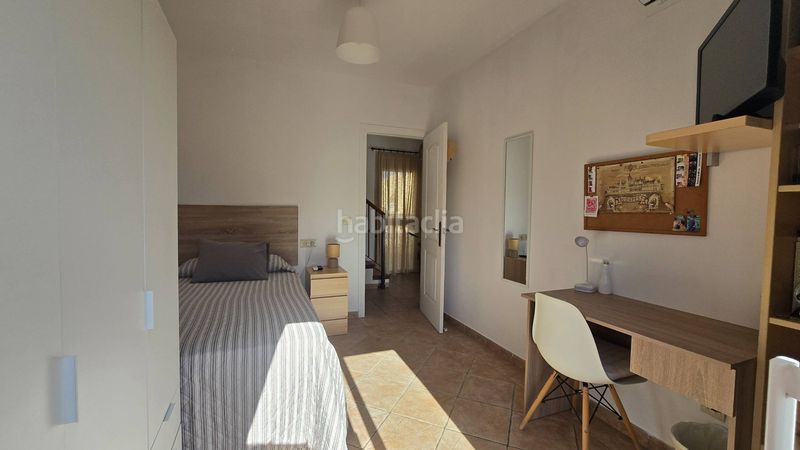 Foto 4767d665-9f43-48d9-8ac3-5ff464d222a9. Casa aparellada amb aparcament piscina a puerto de Estepona Estepona