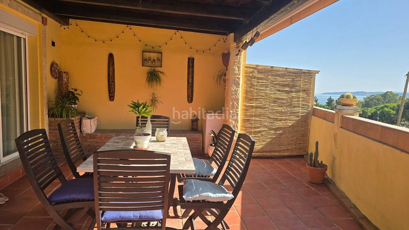 Foto 558aa552-ec95-41d3-b328-2ade9be5f4c6. Casa aparellada amb aparcament piscina a puerto de Estepona Estepona