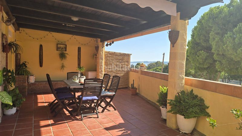 Foto 70e15063-0874-4389-842e-9512ae76d83f. Casa aparellada amb aparcament piscina a puerto de Estepona Estepona