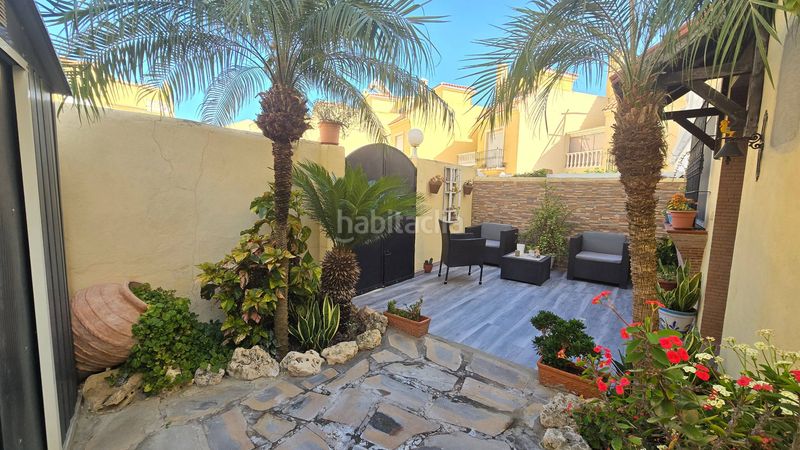 Foto 8a4d2275-c6a2-44cf-8833-120349310746. Casa aparellada amb aparcament piscina a puerto de Estepona Estepona