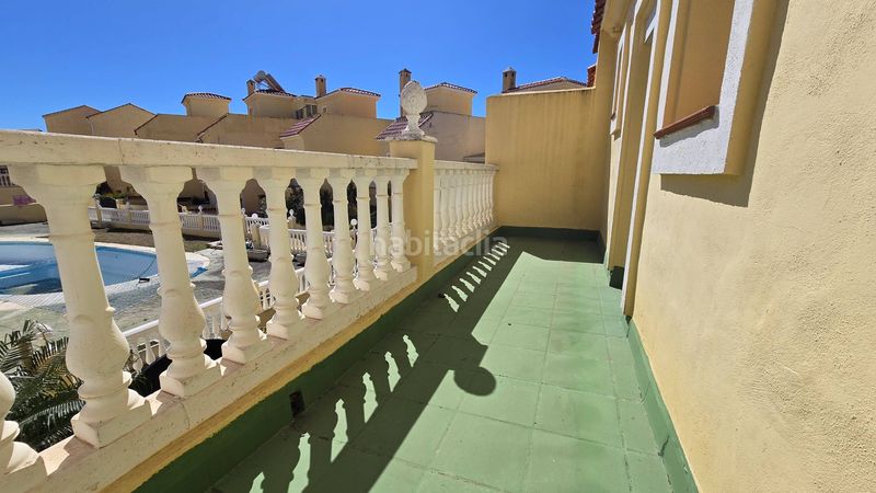 Foto b4839341-fc0c-4266-8b6f-8b5d301aa354. Casa aparellada amb aparcament piscina a puerto de Estepona Estepona