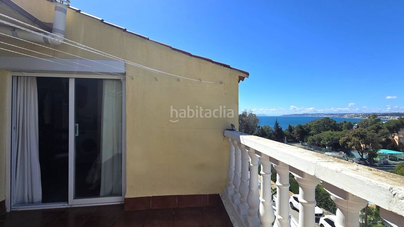 Foto c6c305a8-b6ff-4b9b-9771-b9975536c94f. Casa aparellada amb aparcament piscina a puerto de Estepona Estepona