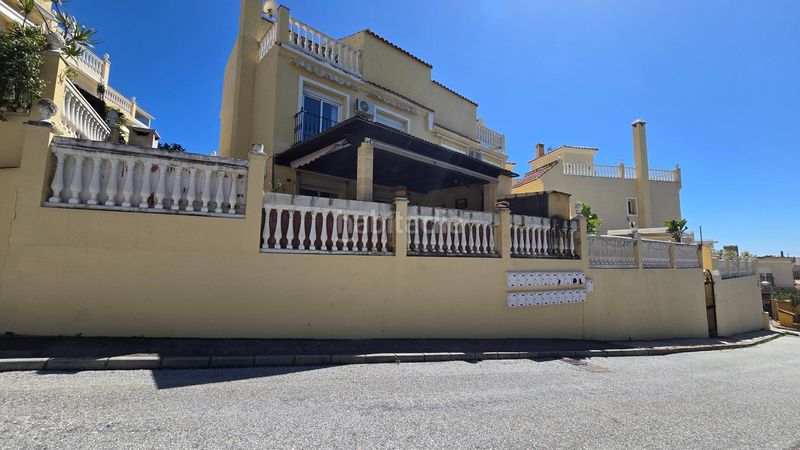 Foto d5753c29-5daa-4aae-afce-22c0cfb85e77. Casa aparellada amb aparcament piscina a puerto de Estepona Estepona