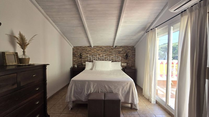 Foto db7c5550-66b9-4925-9235-e1d3819fff34. Casa aparellada amb aparcament piscina a puerto de Estepona Estepona
