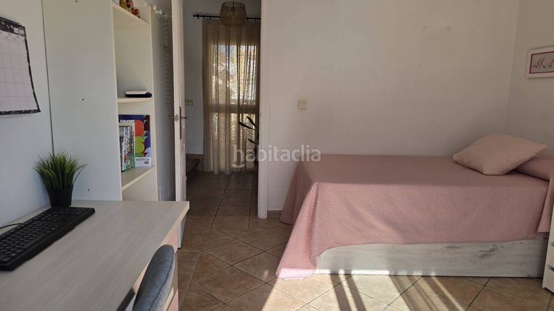 Foto de1f4480-9655-4b83-a96d-8d0cbf1b110f. Casa aparellada amb aparcament piscina a puerto de Estepona Estepona