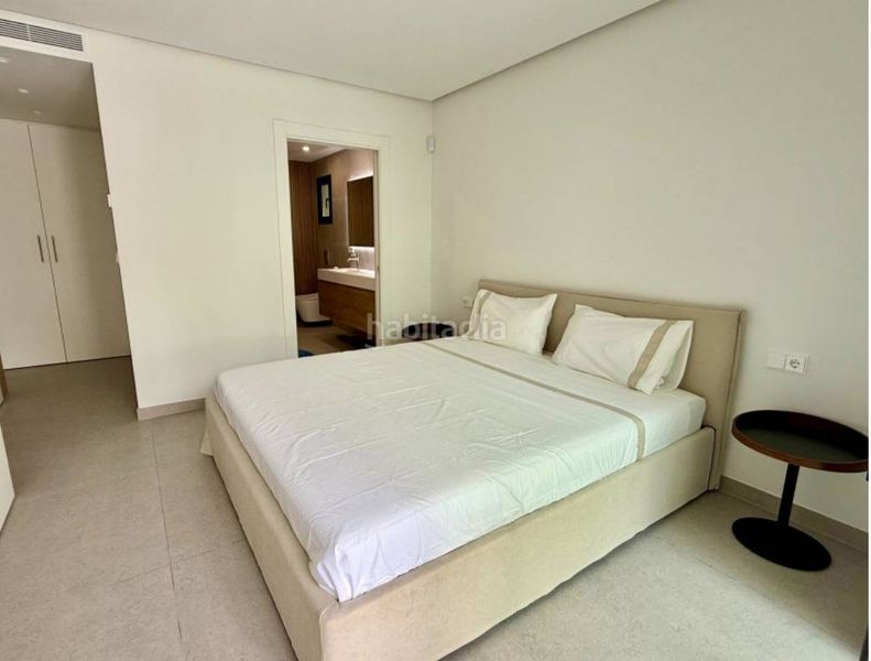 Foto f84130d2-2a85-44bf-8ce1-96ed57513c36. Planta baixa amb aparcament piscina a Casasola Estepona