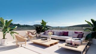 Ático  Urbanizacion urbanizacion casares golf garden. Exclusivo ático en casares costa con terraza y vistas despejadas