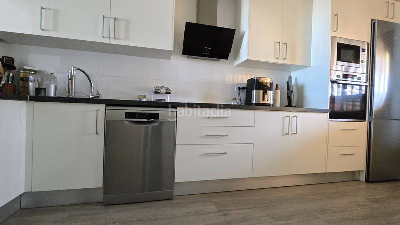 Foto 0aa602eb-dd28-4fec-aedd-9c7b930b3437. Duplex avec parking piscine dans Chullera Manilva