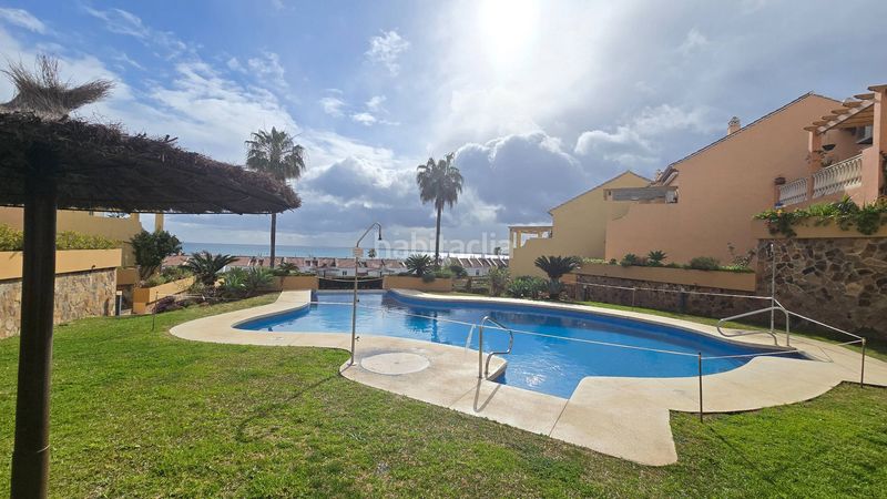 Foto 5048bfda-fcdf-467d-89b1-af531eddce78. Duplex avec parking piscine dans Chullera Manilva