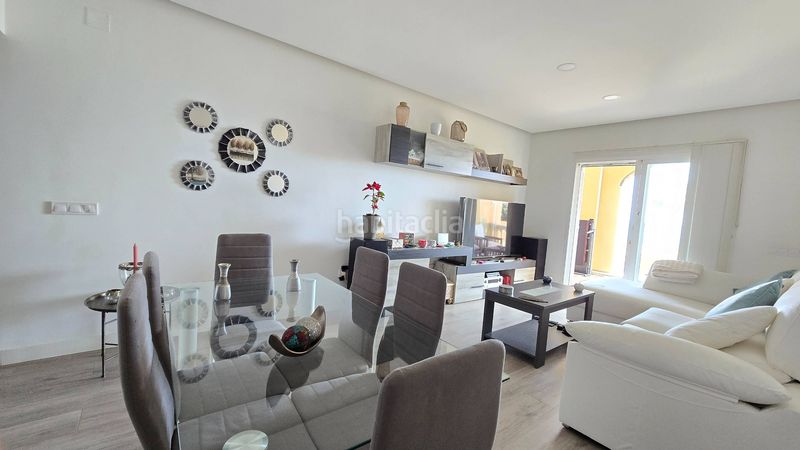 Foto fc6b27bd-c254-402f-96f3-ca23ab131c17. Duplex avec parking piscine dans Chullera Manilva