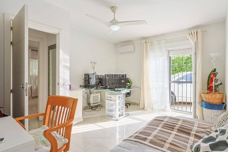 Foto 55931ccc-87b7-4abd-8221-ba43f855aafc. Casa amb calefacció aparcament piscina a Olivar de Quintos Montequinto