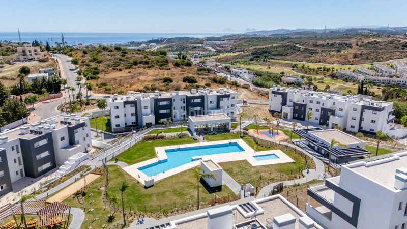 Foto 89329820-1fbb-40d4-a946-5dd399d22e7f. Planta baixa amb calefacció aparcament piscina a Estepona