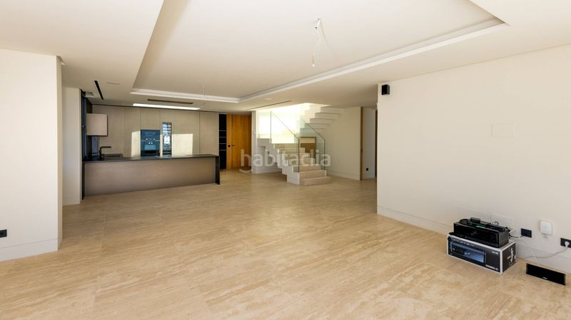 Foto b13de5b0-aa5b-4c3a-a73b-3d5443a56679. Àtic amb calefacció aparcament piscina a Seghers Estepona