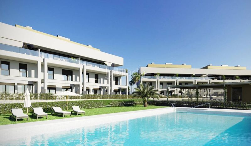 Foto f0a3c50c-662d-4c44-8c13-1ee7c89008a4. Planta baixa amb calefacció aparcament piscina a Estepona