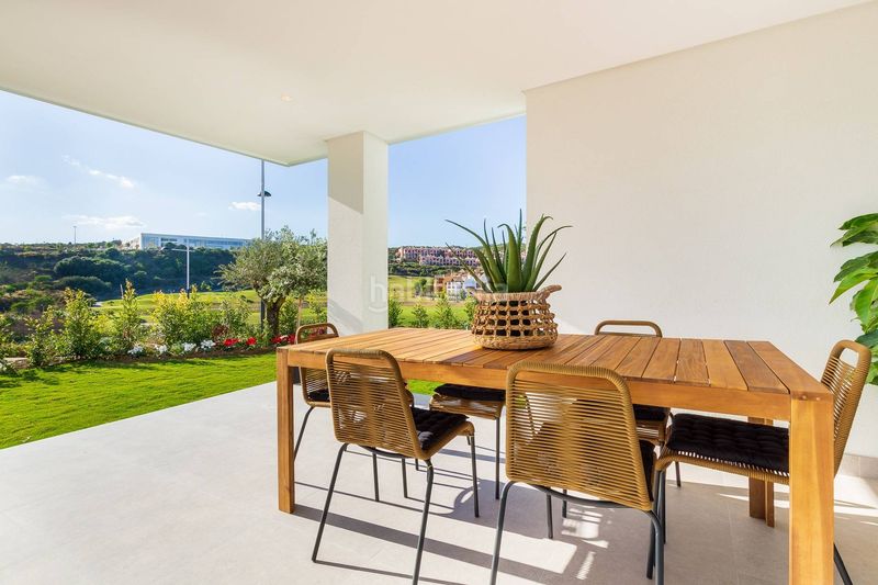 Foto 79031a2f-08da-4efa-9518-a23a08cb8d91. Apartament amb calefacció aparcament piscina a Guadalobón Estepona