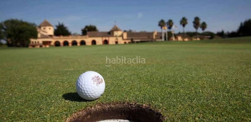 Foto f493e116-cda5-49a5-bdcc-095c919439d3. Casa adossada amb calefacció aparcament piscina a Sotogrande