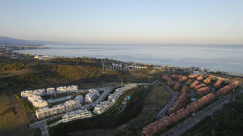 Foto 70aa7be4-394a-41db-a381-eb2e802bfaf1. Apartament amb calefacció aparcament piscina a Buenas Noches Estepona