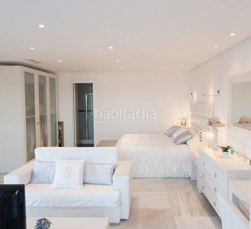 Foto 0d85ac8c-28a6-46e6-b221-efba482aa279. Àtic amb calefacció aparcament a Puerto Banús Marbella