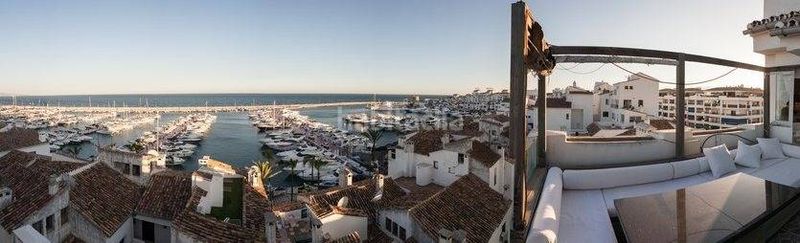 Foto 8afb8574-e34d-41ee-bb7b-5c4a521d3e27. Àtic amb calefacció aparcament a Puerto Banús Marbella