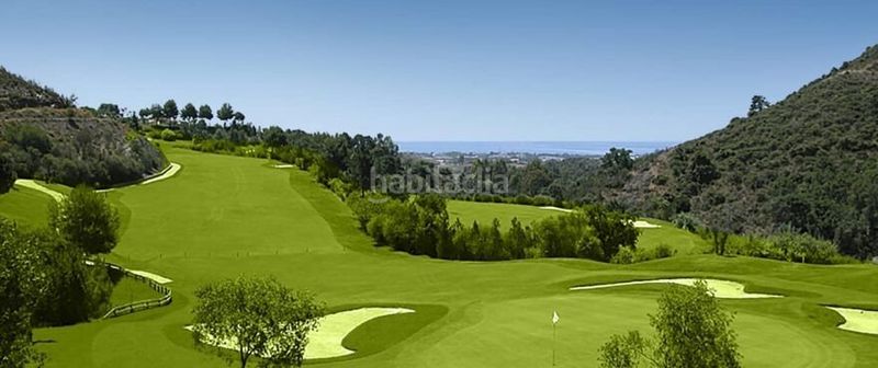 Foto 75e5ee2a-7c58-452e-b788-79745f25008c. Àtic amb calefacció aparcament piscina a Los Naranjos Marbella