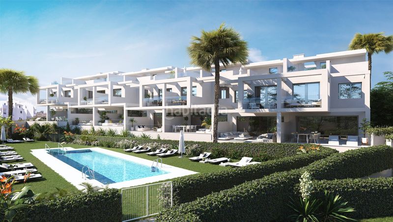 Foto 58a4c3ae-5327-4848-a1bf-5580f61aba02. Casa adossada amb calefacció aparcament piscina a Manilva