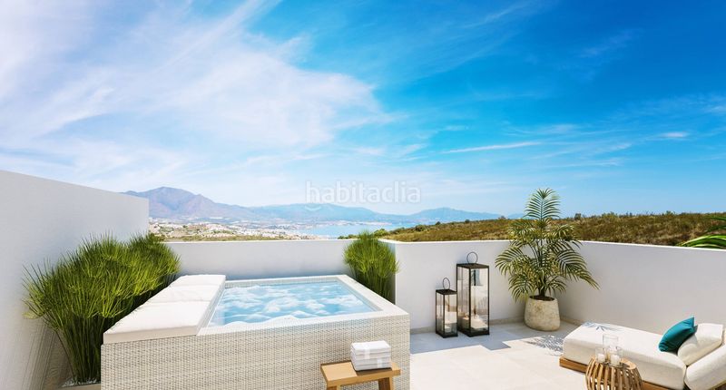 Foto a71d237d-3625-42f4-9f7e-5620e995fda3. Casa adossada amb calefacció aparcament piscina a Manilva