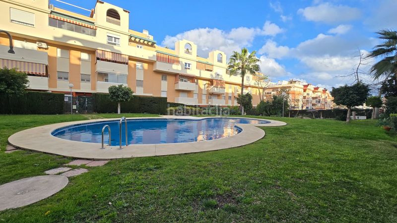 Foto ecf1c347-e0c2-4cbe-b59e-f684cde1e35a. Apartament amb calefacció aparcament a puerto de Estepona Estepona