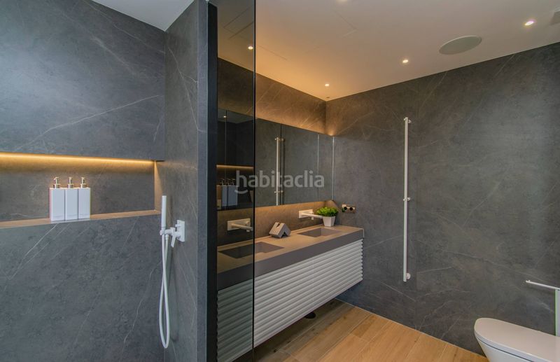 Foto ba7d97bb-2740-4a2f-83bc-18308f4a0775. Casa adossada amb calefacció aparcament piscina a Marbella