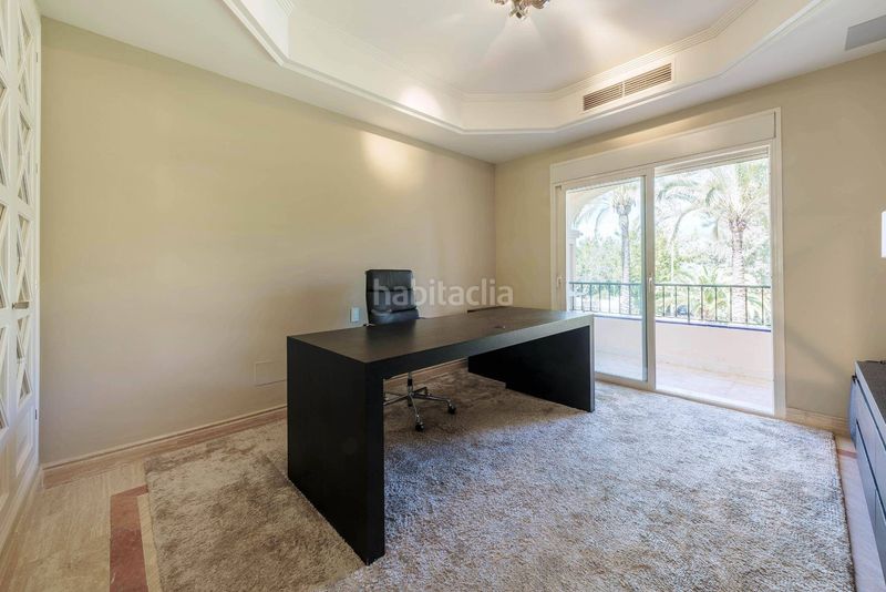 Foto 92f4de76-4744-4bb1-8371-a961d89f589d. Apartament amb calefacció aparcament piscina a Sierra Blanca Marbella