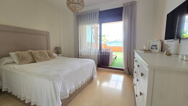 Foto 187487b8-d6b6-48a0-a673-b27a531045f3. Apartament amb aparcament piscina a El Castillo Manilva
