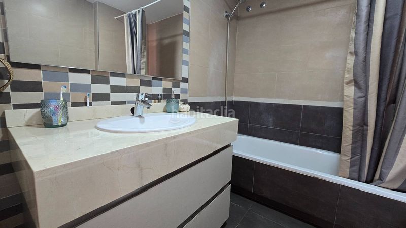 Foto 1f82480d-aeca-42b5-84c3-217d4e886c2a. Apartament amb aparcament piscina a El Castillo Manilva