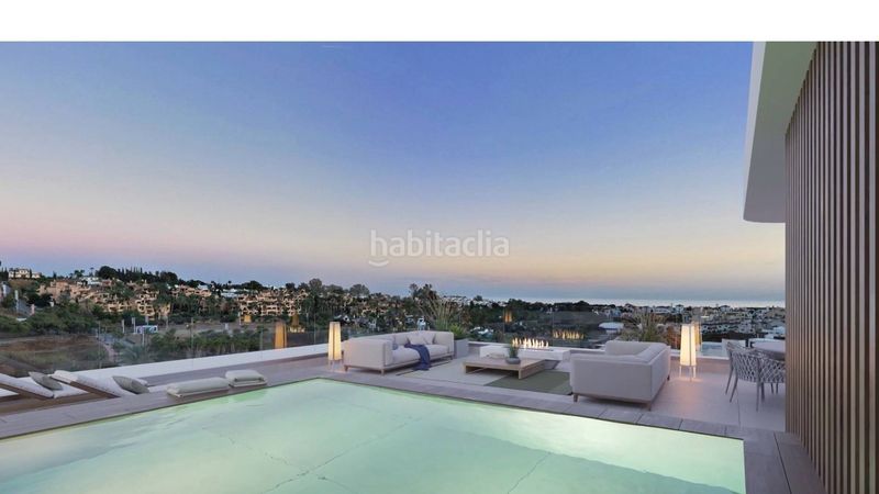 Foto b11565e6-e97b-49d1-ab54-794f8930d475. Casa aparellada amb calefacció aparcament piscina a Estepona