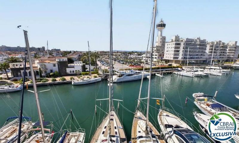 Foto b5cff30f-6127-4e20-906b-4e757a75c070. Pis a calle cavall de mar 42 a Salins - Cavall de Mar Empuriabrava