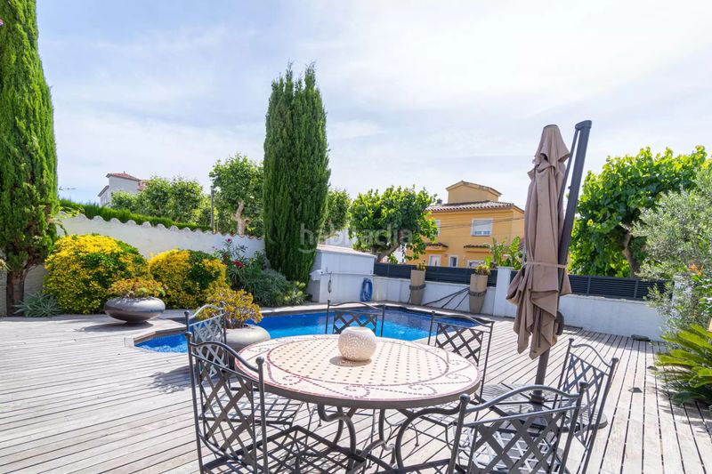 Foto 3d7e9195-37ac-48c1-aa4a-97e3969d953d. Casa amb piscina a Peni Empuriabrava