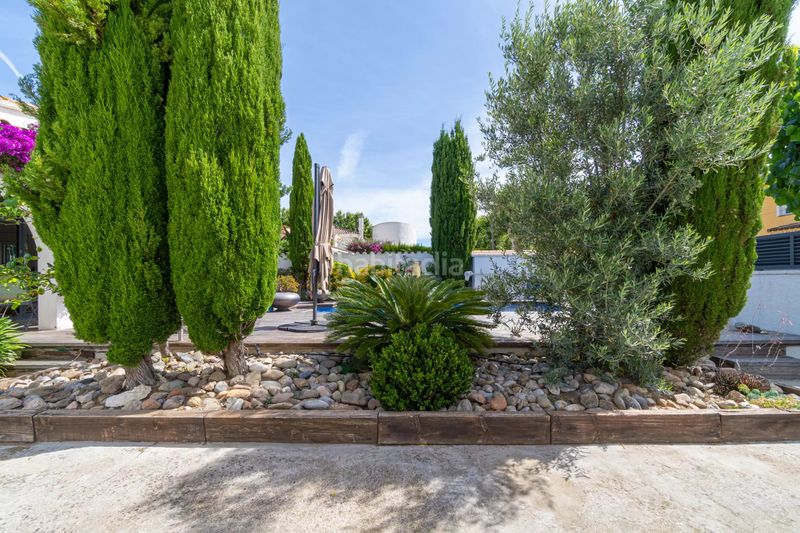 Foto 5ca3d534-9886-4ca6-ad96-957768fdf7a9. Casa amb piscina a Peni Empuriabrava