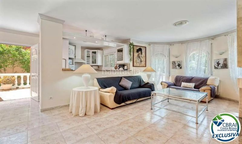 Foto dd7ce619-dad5-421a-bb21-6ee85a83e69d. Casa a calle mas nou 2 a Puigmal - Mas Nou Empuriabrava
