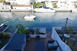 Haus in Port Banyuls - Port Alegre - Port Empordà. Casa de pescador con amarre y licencia turística en empuriabrava